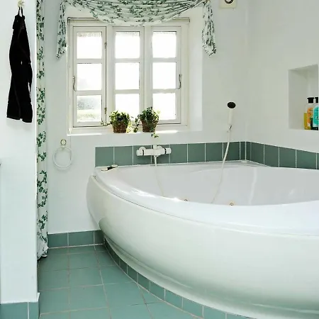 Five-bedroom Holiday In Juelsminde 3 Holiday home *