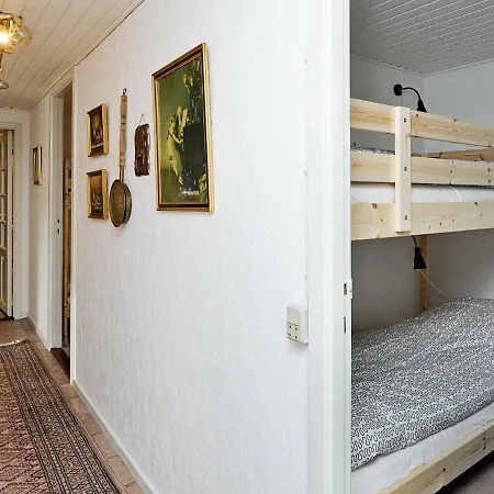 Five-bedroom Holiday In Juelsminde 3