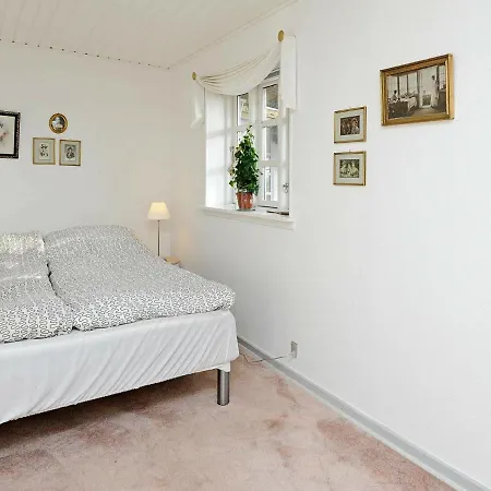 Five-bedroom Holiday In Juelsminde 3 Holiday home *
