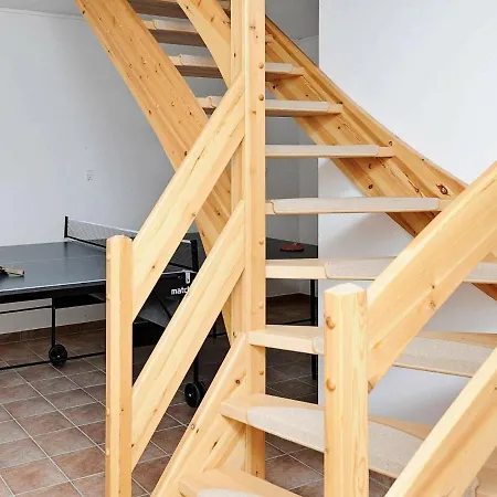 Holiday home Five-bedroom Holiday In Juelsminde 3 *